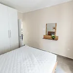 Stylish Urban Getaway By Thesbnb Διαμέρισμα *